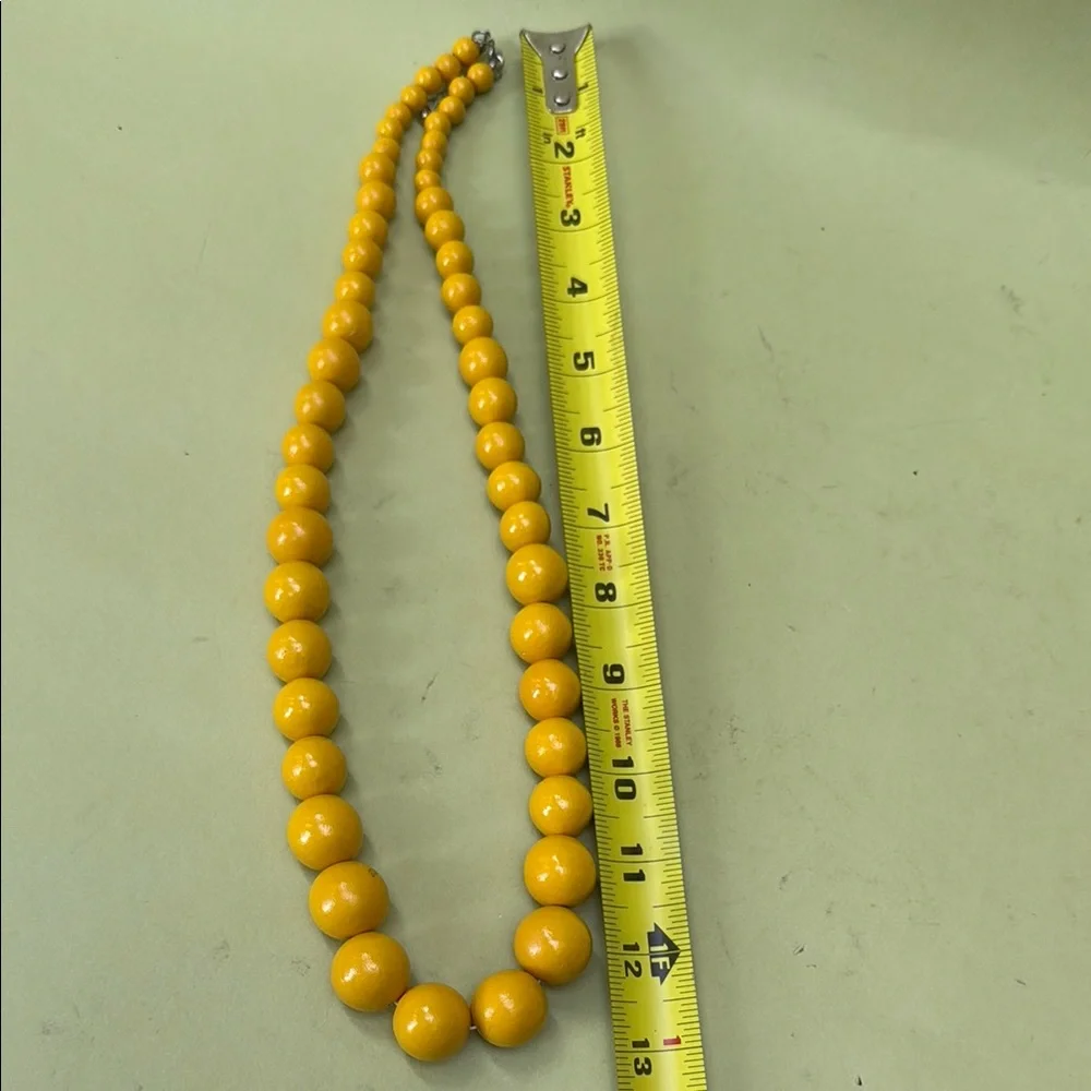 Vintage Yellow wooden Handmade Necklace - Picture 7 of 8